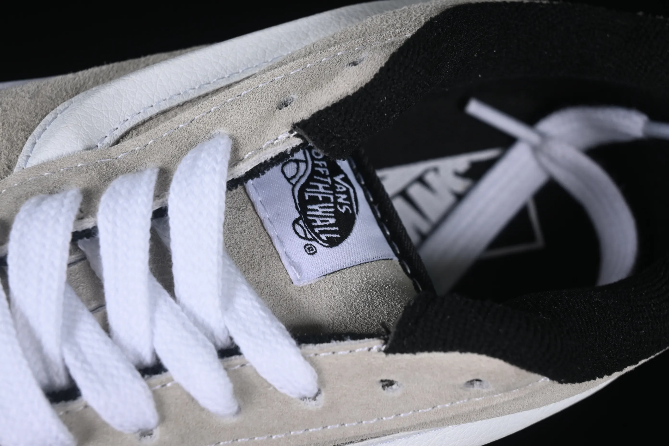 All categories Vans Vans series Vans Low Vans low-top Vans Knu Skool Vans low-top retro casual fat bread shoes VN0009QCBLK